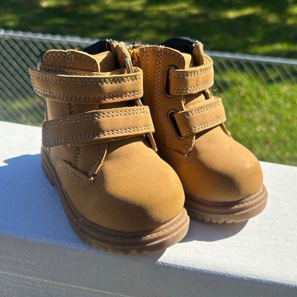 Wonder Nation Kids Tan Ankle Boots Size 4 Hook & Loop Side Zip Round Toe